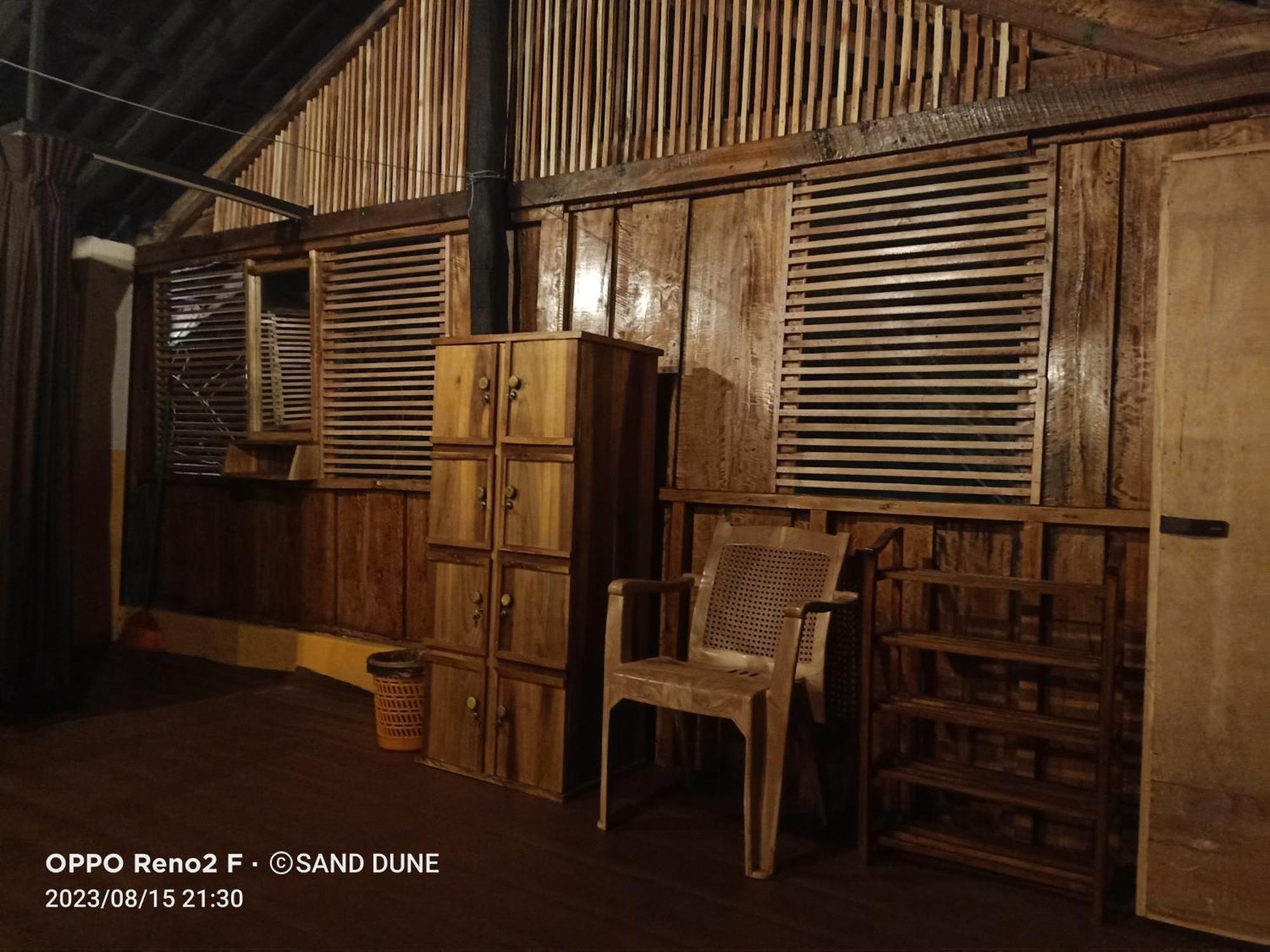 Sand Dune Beach Resort & Surf Camp Arugam Bay Bagian luar foto