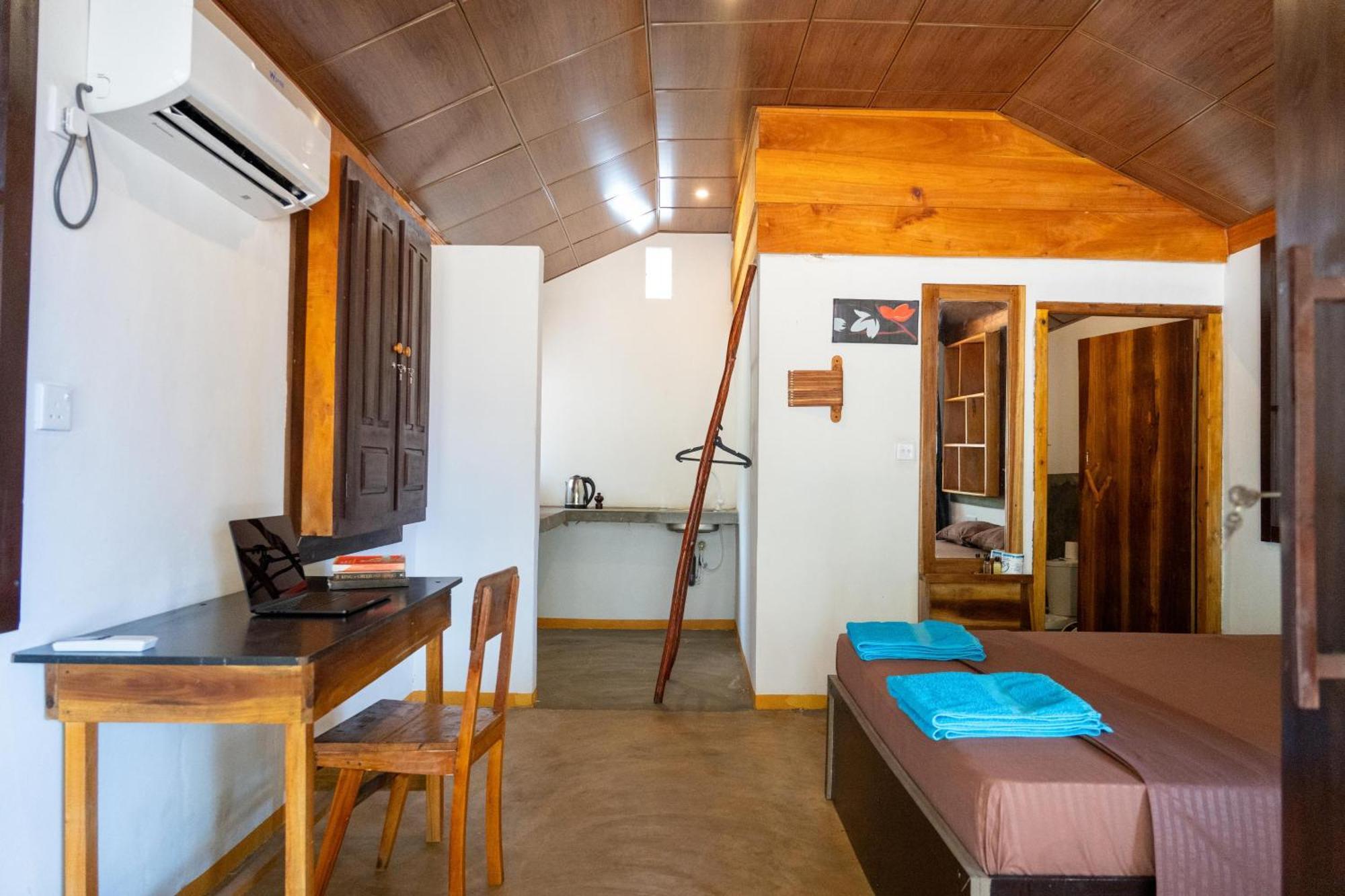 Sand Dune Beach Resort & Surf Camp Arugam Bay Bagian luar foto